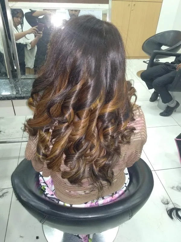 AWB Sirf Professional Unisex Hair Salon