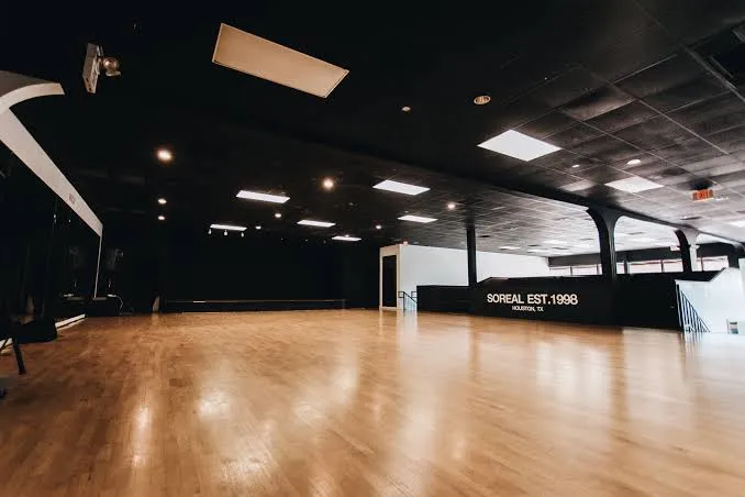 D COMPANY DANCE FIT STUDIO