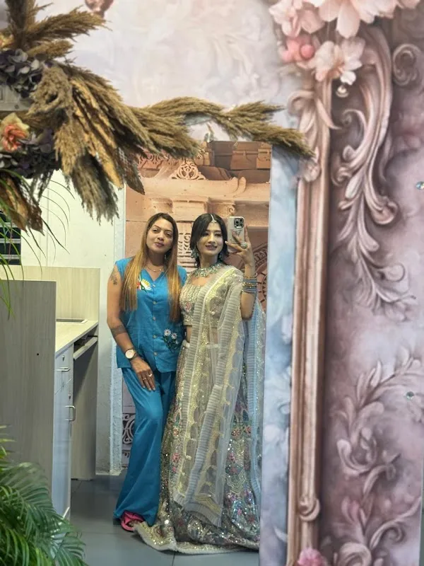 The Unicorn PROFESSIONAL HAIR & BEAUTY STUDIO