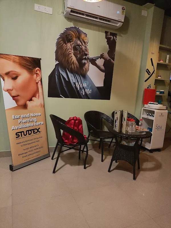 Signature Hair & Beauty Unisex salon -by Cherry