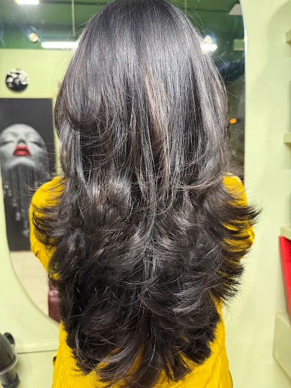 Signature Hair & Beauty Unisex salon -by Cherry