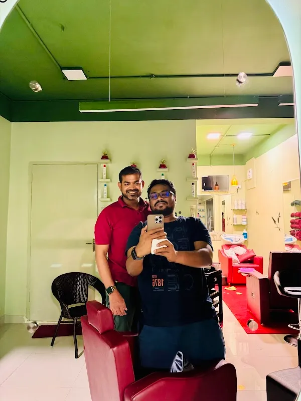 Signature Hair & Beauty Unisex salon -by Cherry