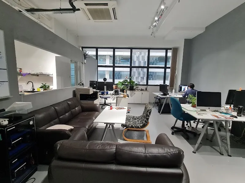 Crispcontrasts Studio