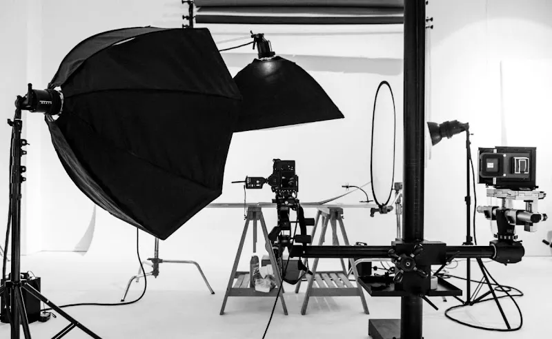 Crispcontrasts Studio