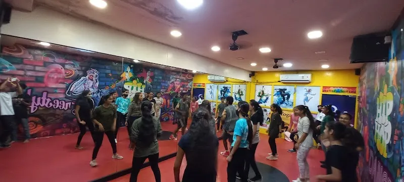 R Brothers Dance Studio