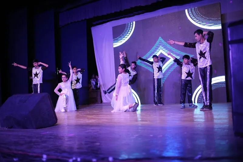 R Brothers Dance Studio