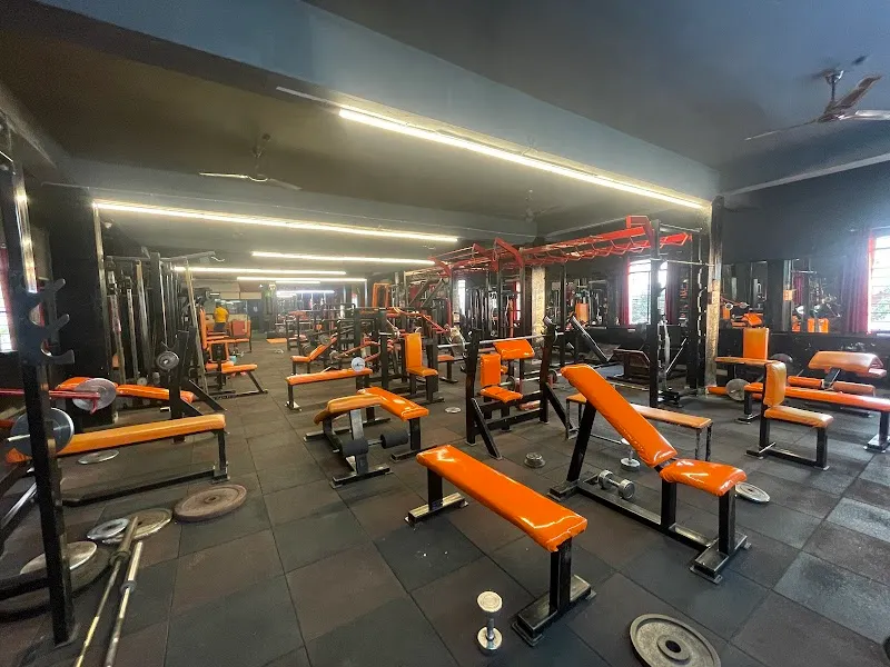 Universal Gold Gym & Cardio Center