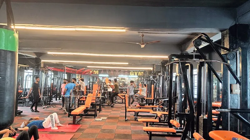 Universal Gold Gym & Cardio Center