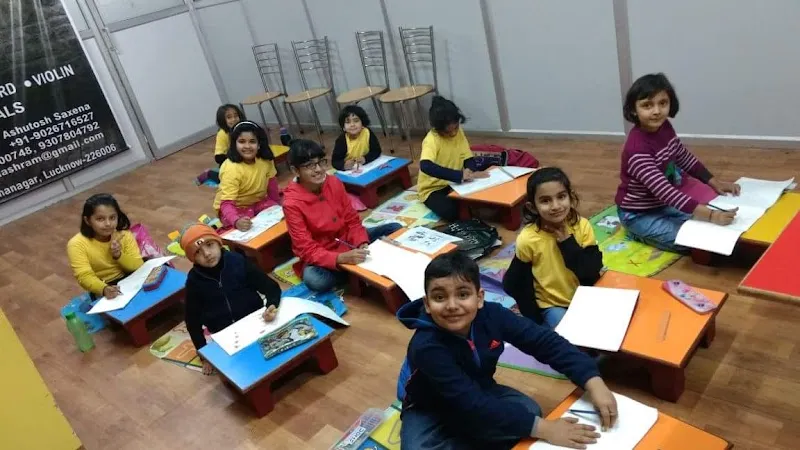 Naytri Institute I Dance, Instrumental, Singing, Art and English Classes I Hazratganj, Lucknow