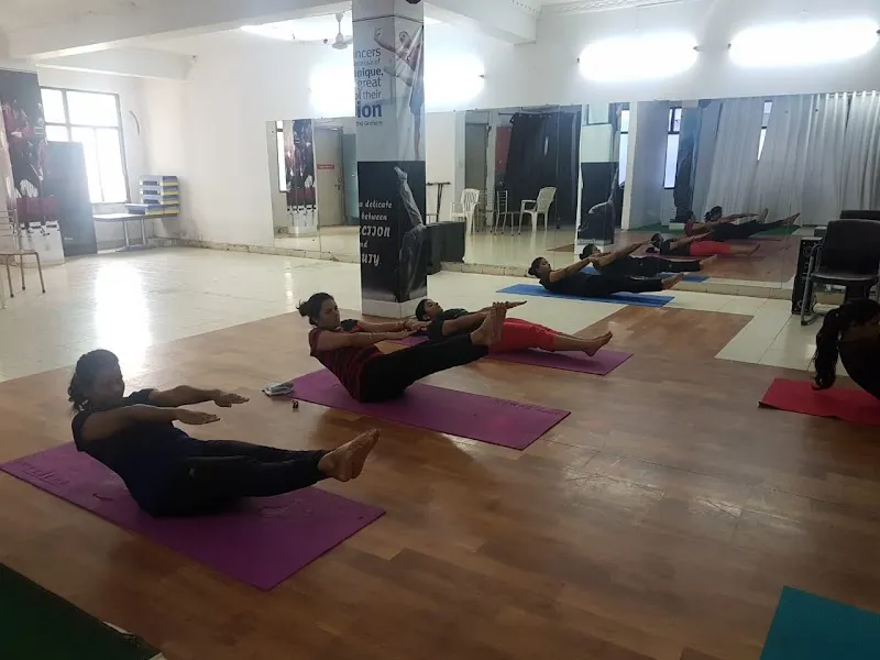 Naytri Institute I Dance, Instrumental, Singing, Art and English Classes I Hazratganj, Lucknow