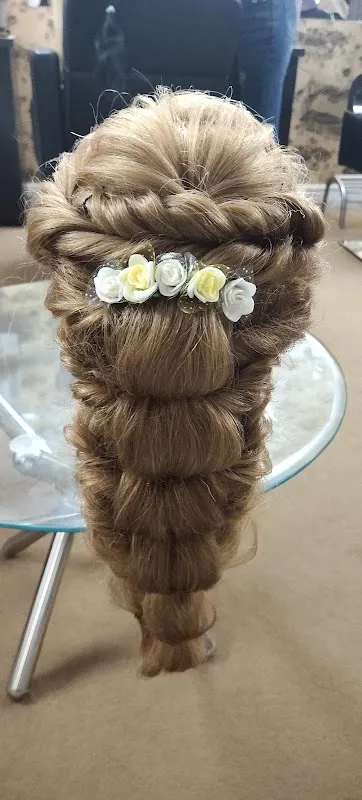Dream beauty parlour Karol Bagh