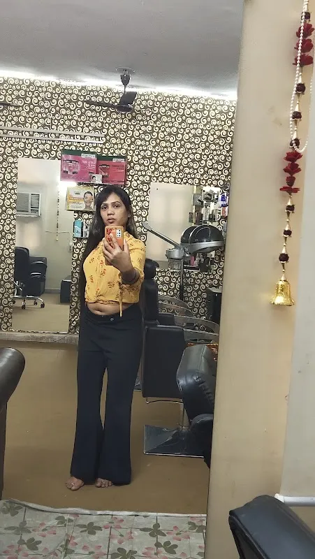 Dream beauty parlour Karol Bagh