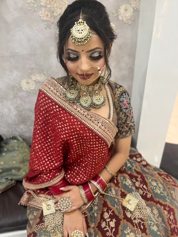 Ayushi Unisex Salon