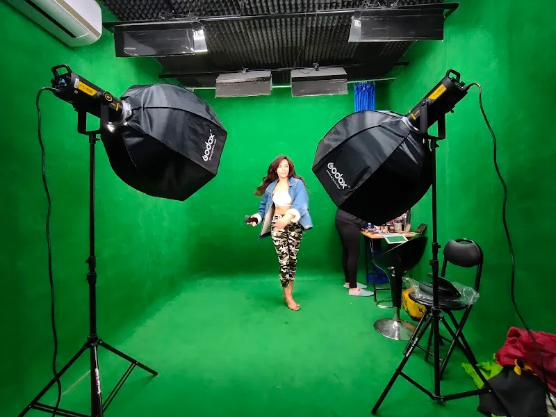 K2K Frames