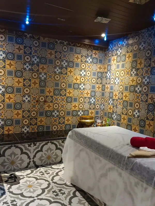 Reva Luxury Spa – Relaxation & Wellness in Himayath Nagar