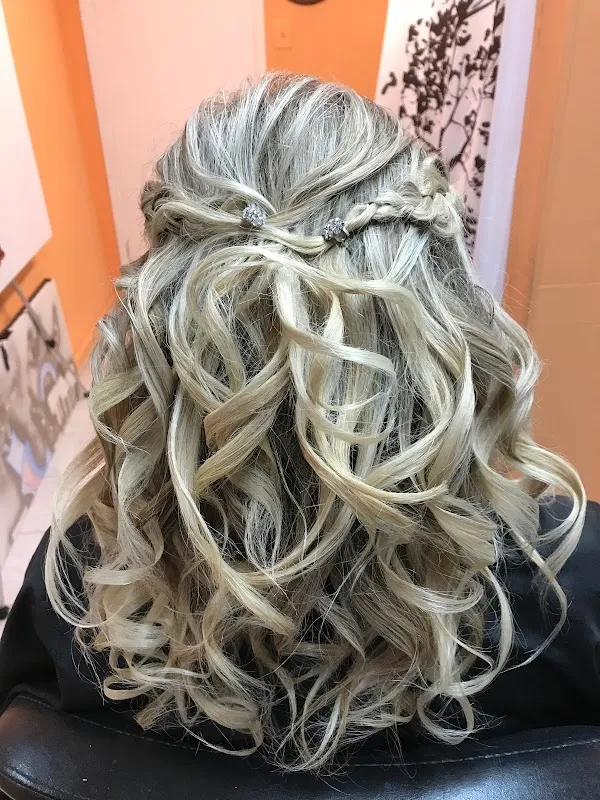 Vibe Hair Studio