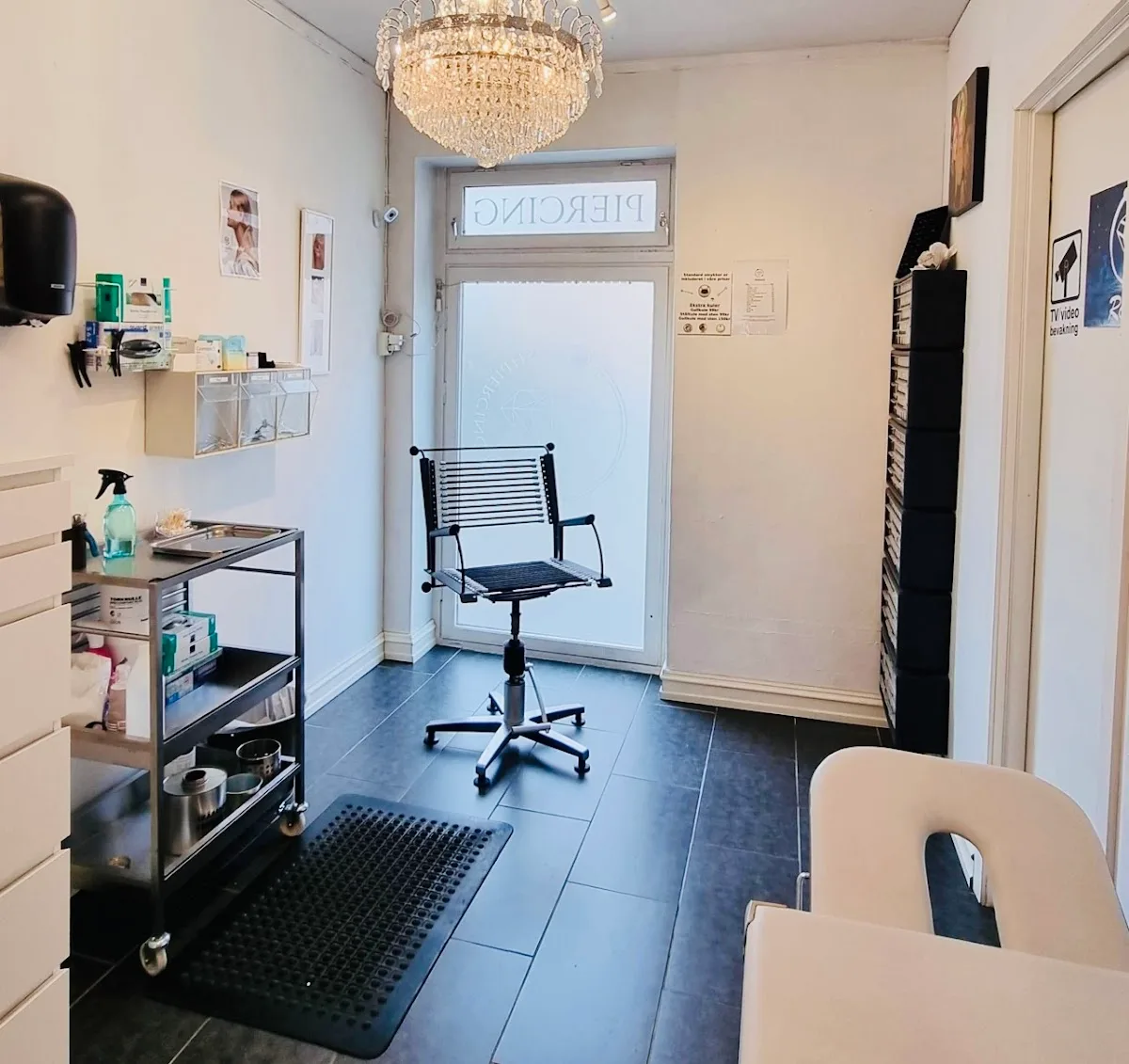 Posh Piercing Studio Oslo