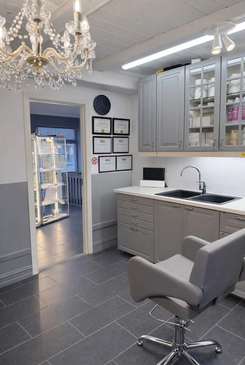 Posh Piercing Studio Oslo