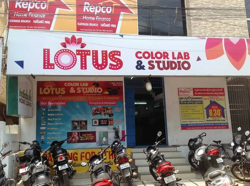 LOTUS COLOR LAB & DIGITAL PRESS