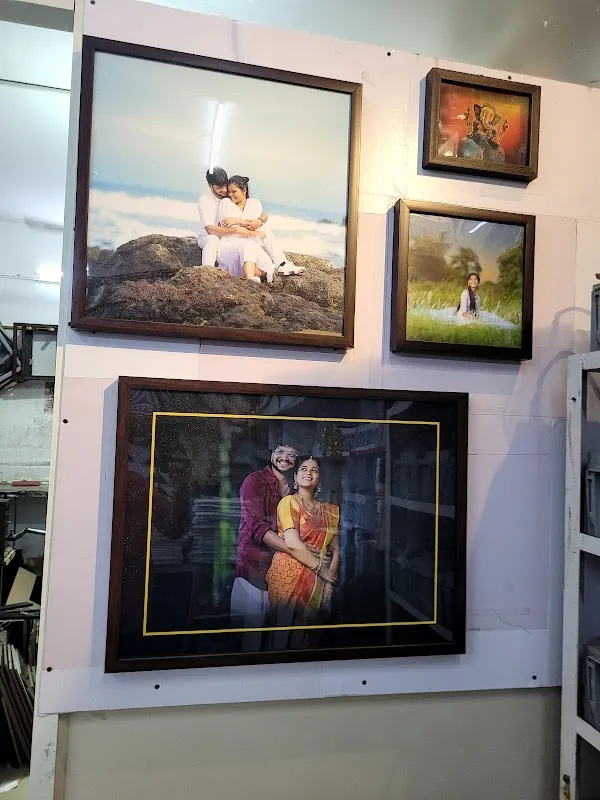 LOTUS COLOR LAB & DIGITAL PRESS