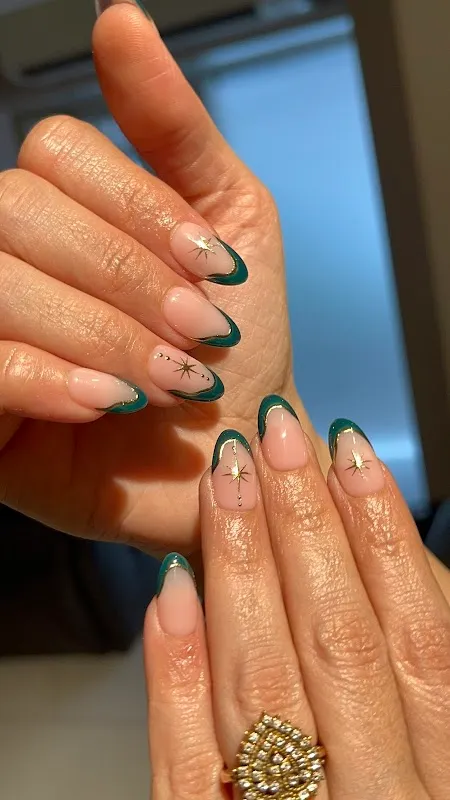 Dazzle Nails by Niki