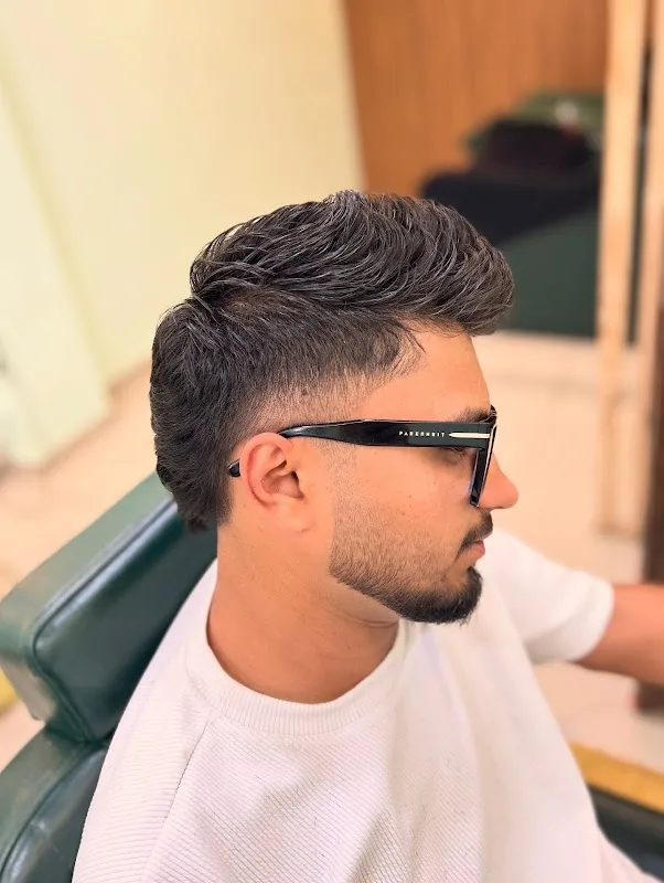 V Y THE SALON