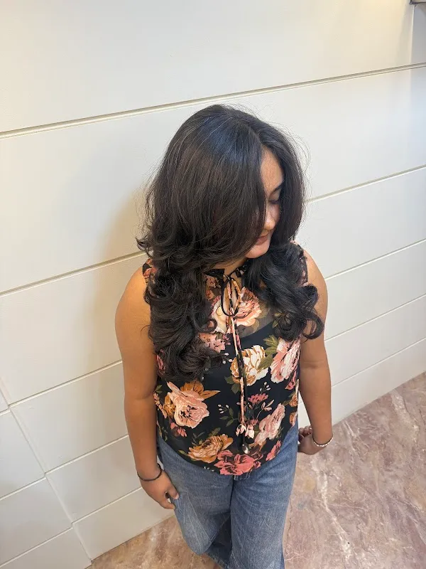 The Best 11 unisex Salon
