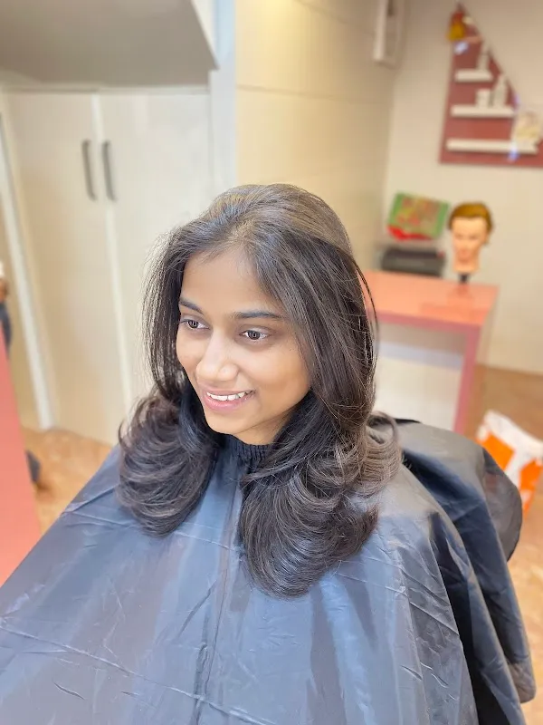 The Best 11 unisex Salon
