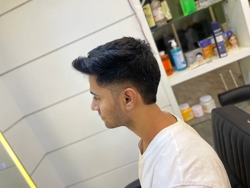 The Best 11 unisex Salon