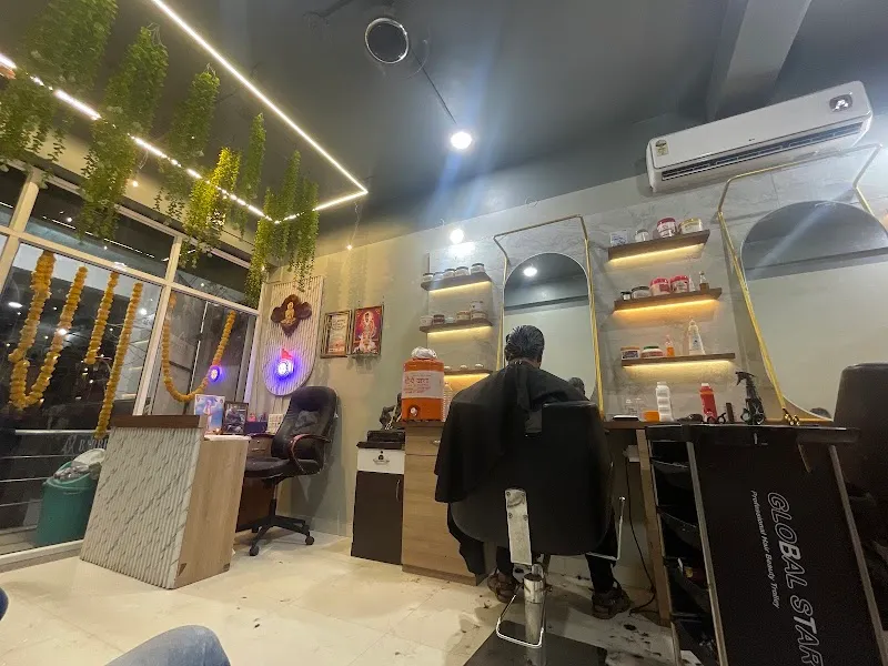 Mr. & Mrs. Barber Unisex Family Salon