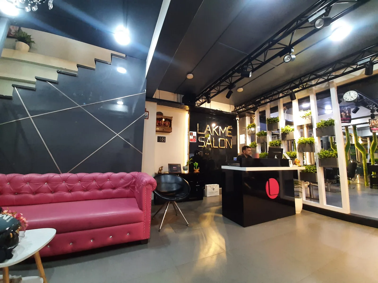 Lakme Salon in Dakbunglow,Patna