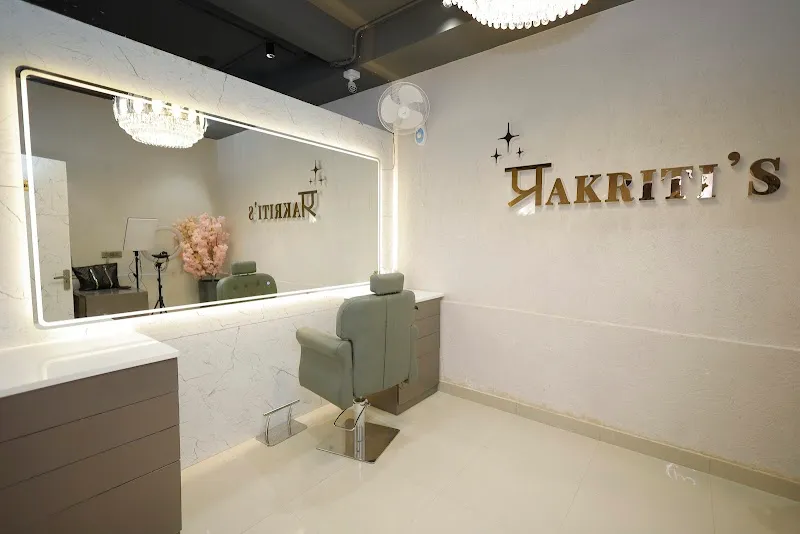 प्रakriti’s Salon & Studio