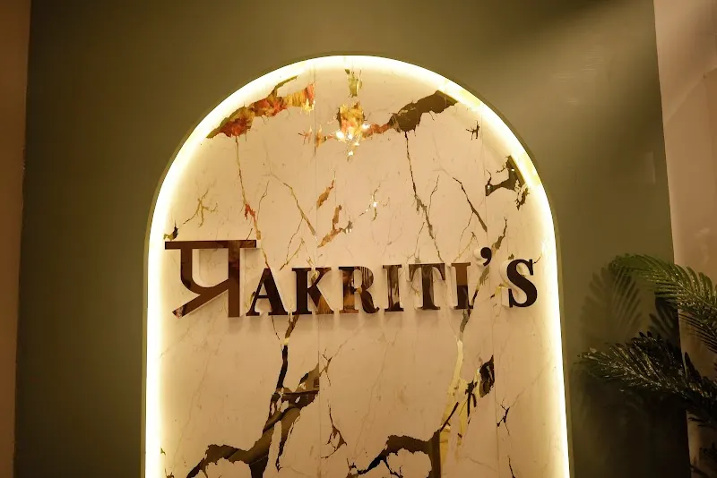 प्रakriti’s Salon & Studio