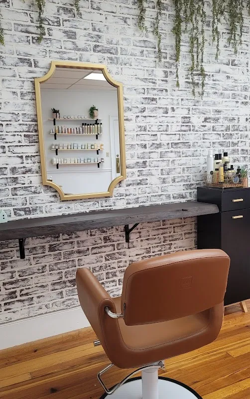 Moss & Magnolia Salon