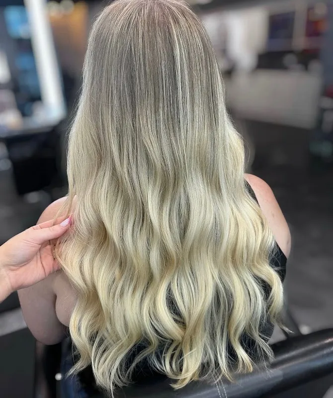 Roots Salon