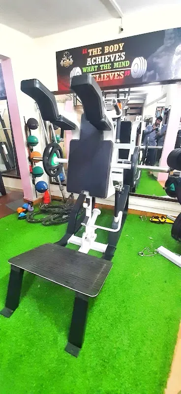 Savvy's Fitness Club (Unisex Gym)