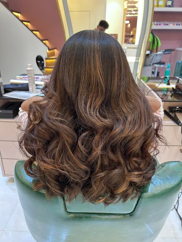 Aura By Aditi | Unisex Salon