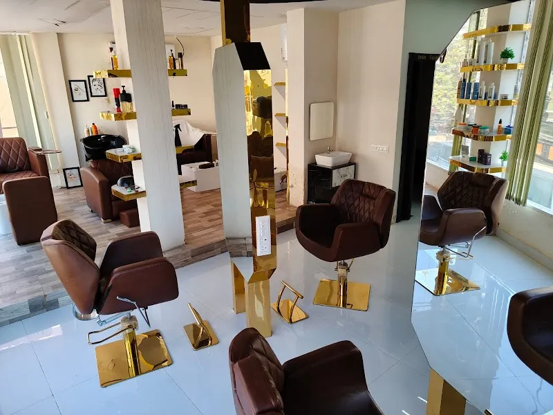 ELEGANT STUDIO (UNISEX SALOON)
