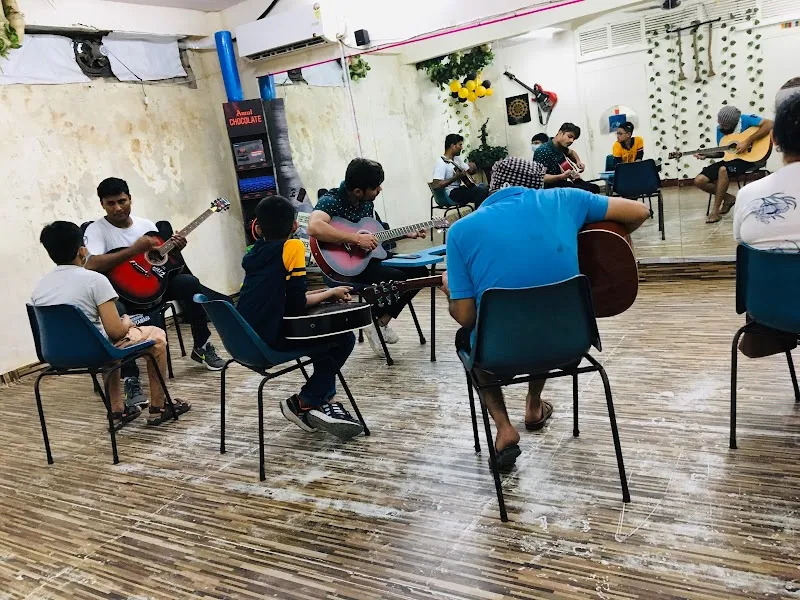 SHAPE UP FITNESS & DANCE STUDIO