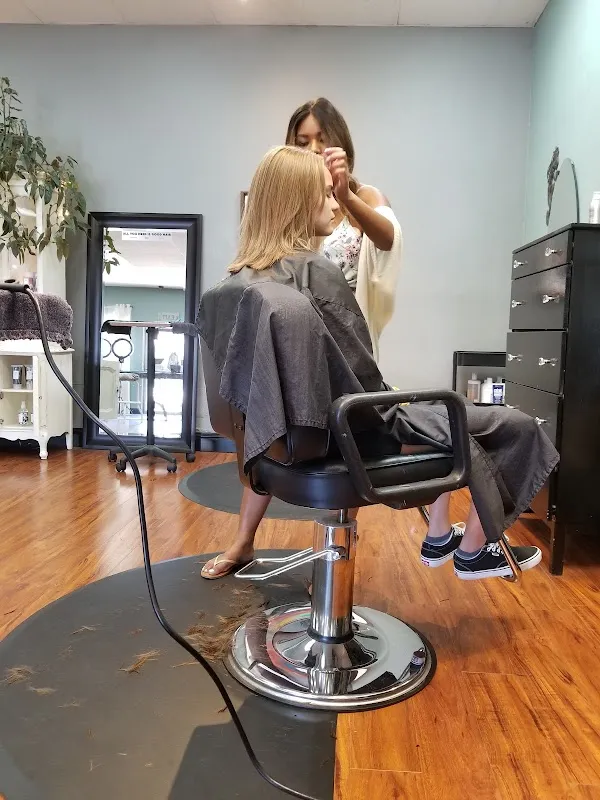 Siren Salon + Lifestyle Boutique