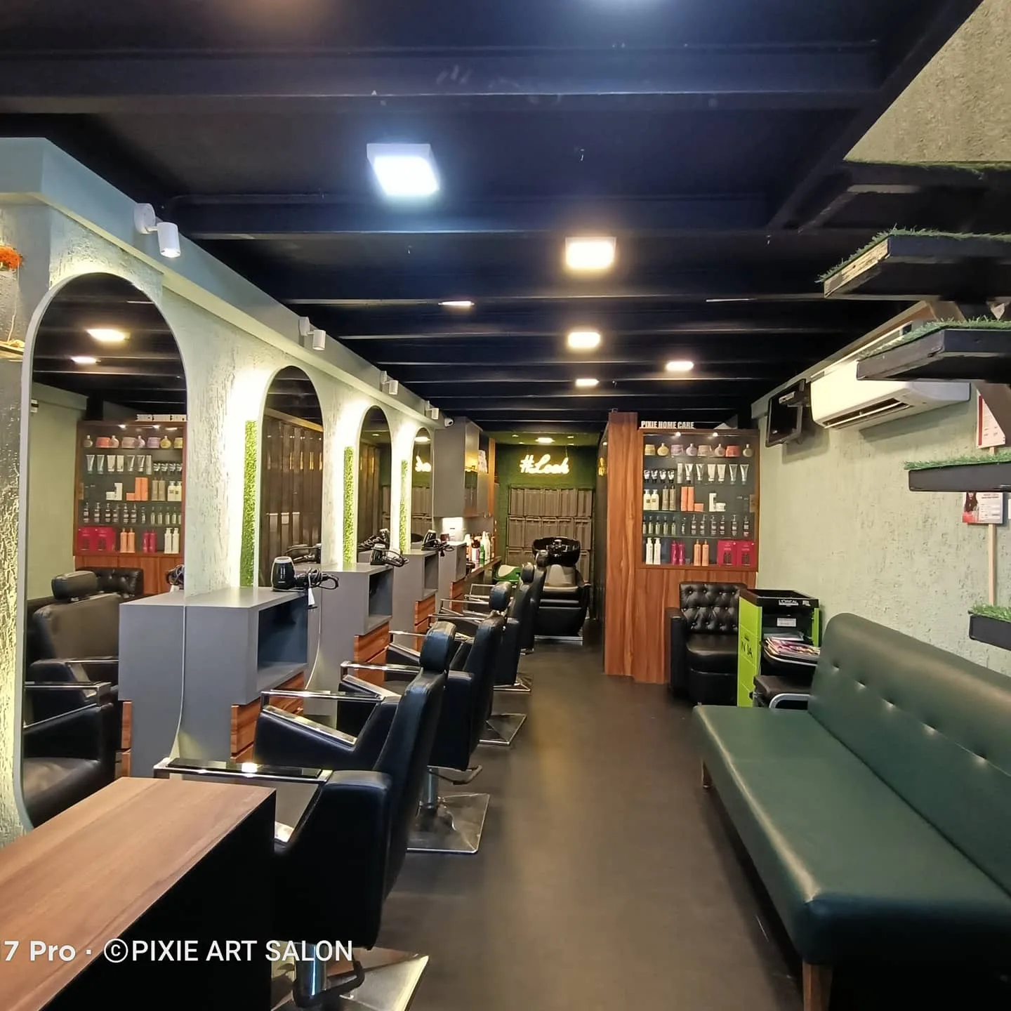 Pixie Art Unisex Salon
