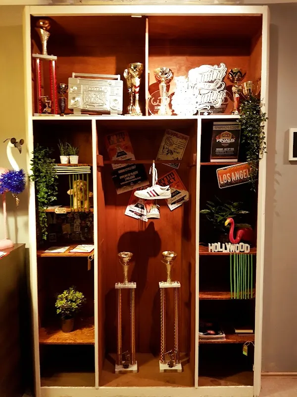 Point Dance Studio