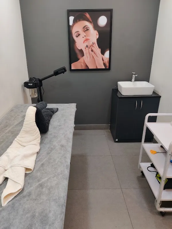 Lakme Salon For Him and Her in Guru Nanak Colony,Vijayawada