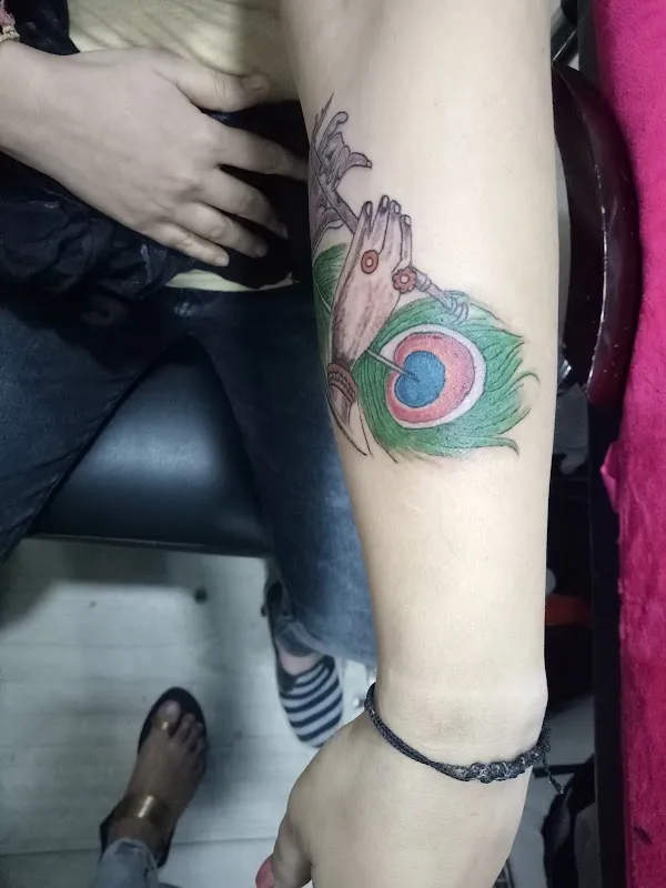 Looks Tattoo Studio
