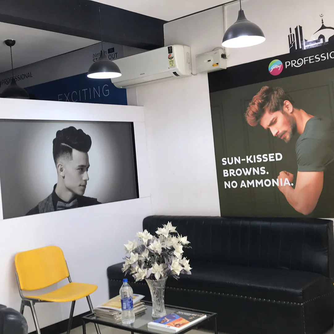 SIGNATURE CUT FAMILY SALON®