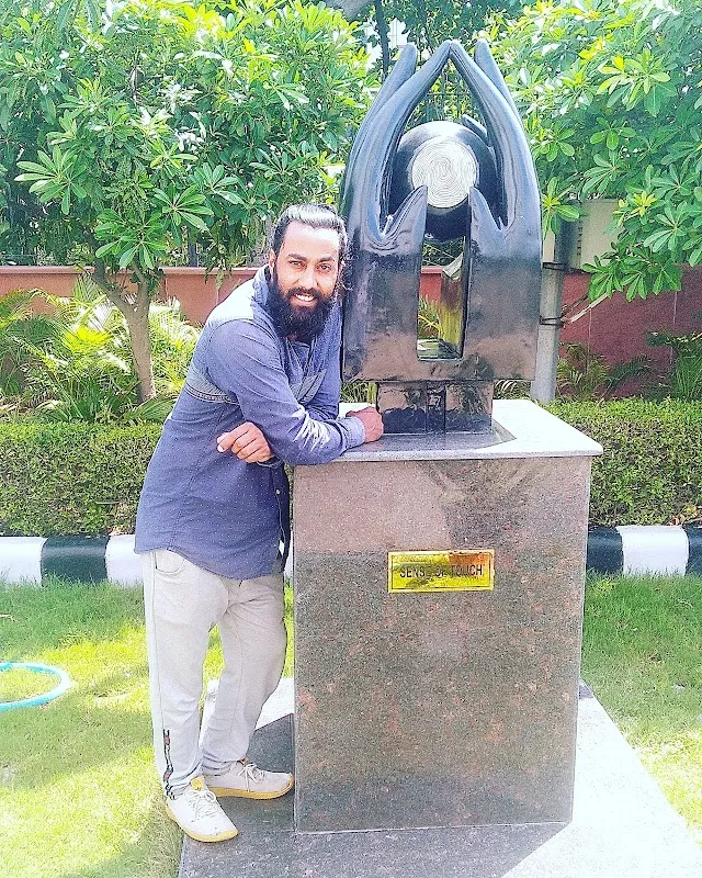 Egg Sculpture art Studio Maidan Garhi
