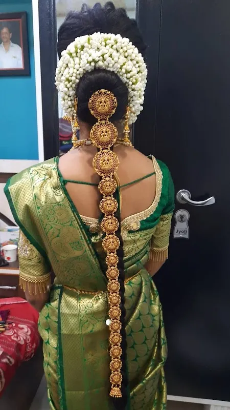 Pradnya Patil Salon & Academy