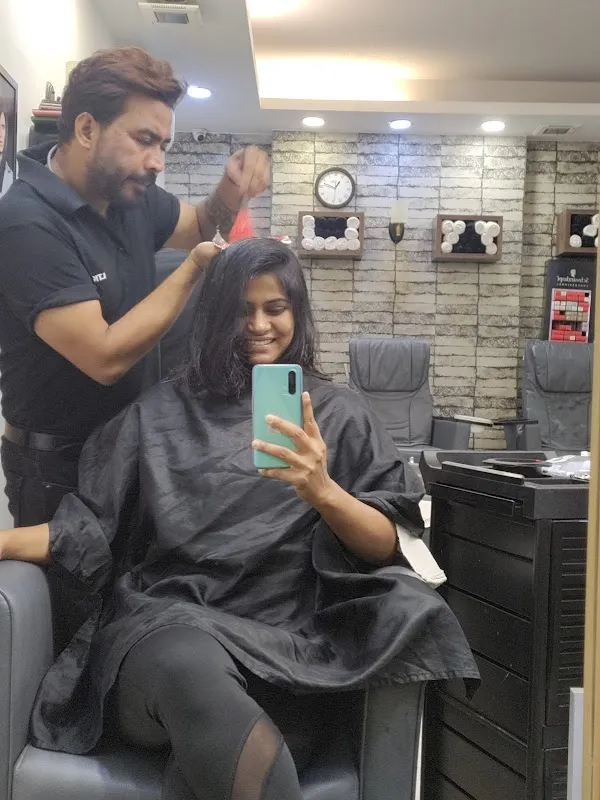 Looks Salon, NOMA Kota House