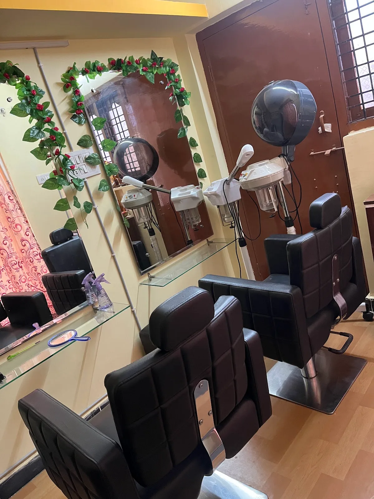 Glory Beauty parlour