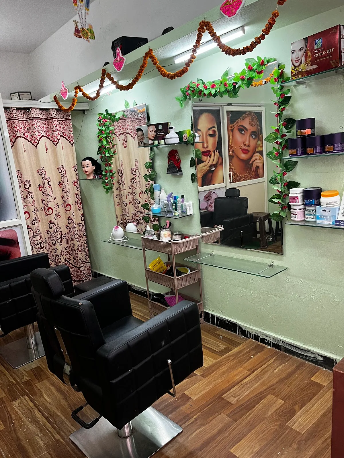 Glory Beauty parlour
